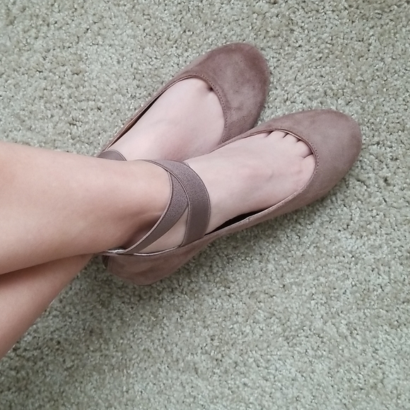 Flats - Picture 3 of 7